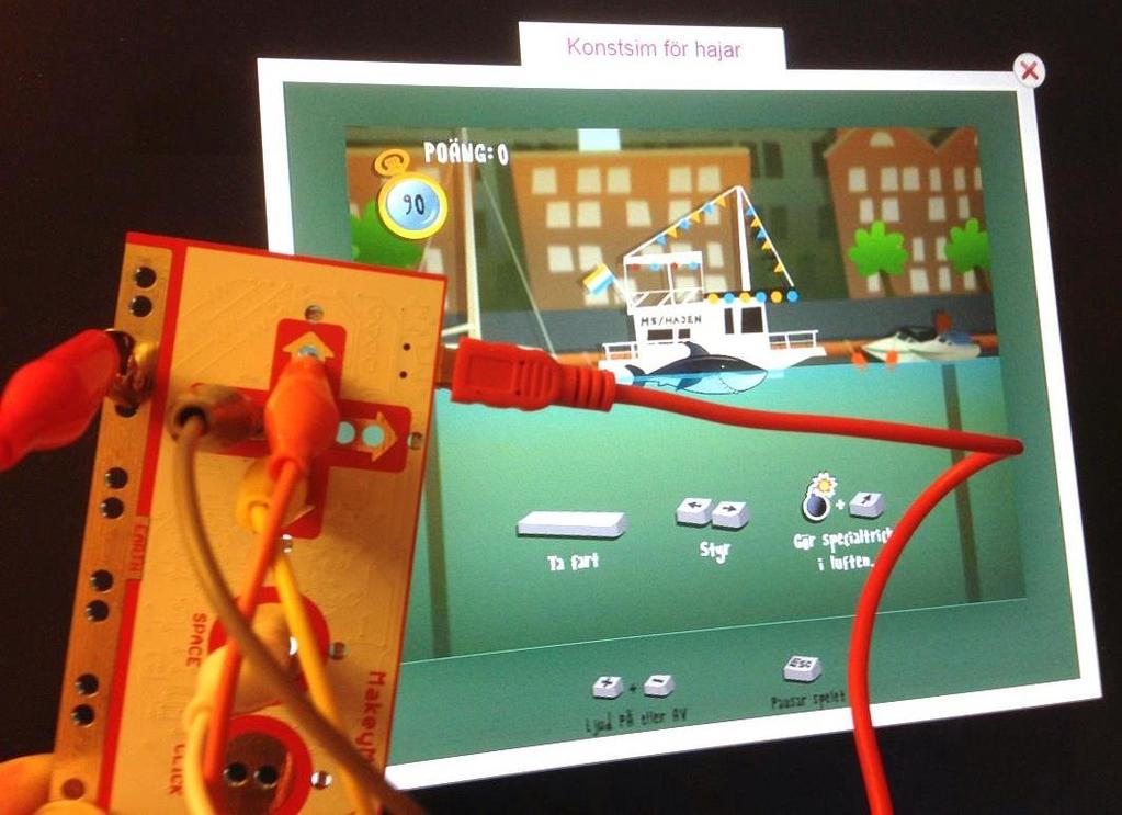 MaKey MaKey Gör en spelkonsol Spela ett onlinespel med händerna eller fötterna 1. Making: börja med att ta fram play-doh/folie eller andra ledande material. Skapa fem olika delar av dessa.