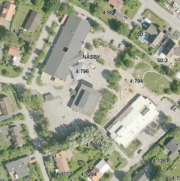 PLANBESKRIVNING 6(13) skolområde, se planskiss nedan. Inga befintliga byggnader kommer att skuggas av en ny byggnad.