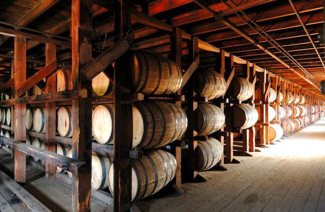 Denna 15-åriga destillering har legat på sherry casks innan den buteljerades mellan