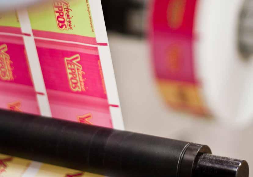 EFFEKTIVT OCH HYGIENISKT Med moderna maskiner förpackar vi godis effektivt och hygieniskt. Vi kan packning och förpackning, från liten påse till godissäck.
