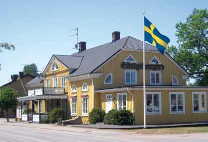 GÄSTGIVARGÅRD INN 40 Mitt i Torup i Halland finner du vårt vackra gästgiveri med anor ända från 1846. I Torup med omnejd finns det något för alla.