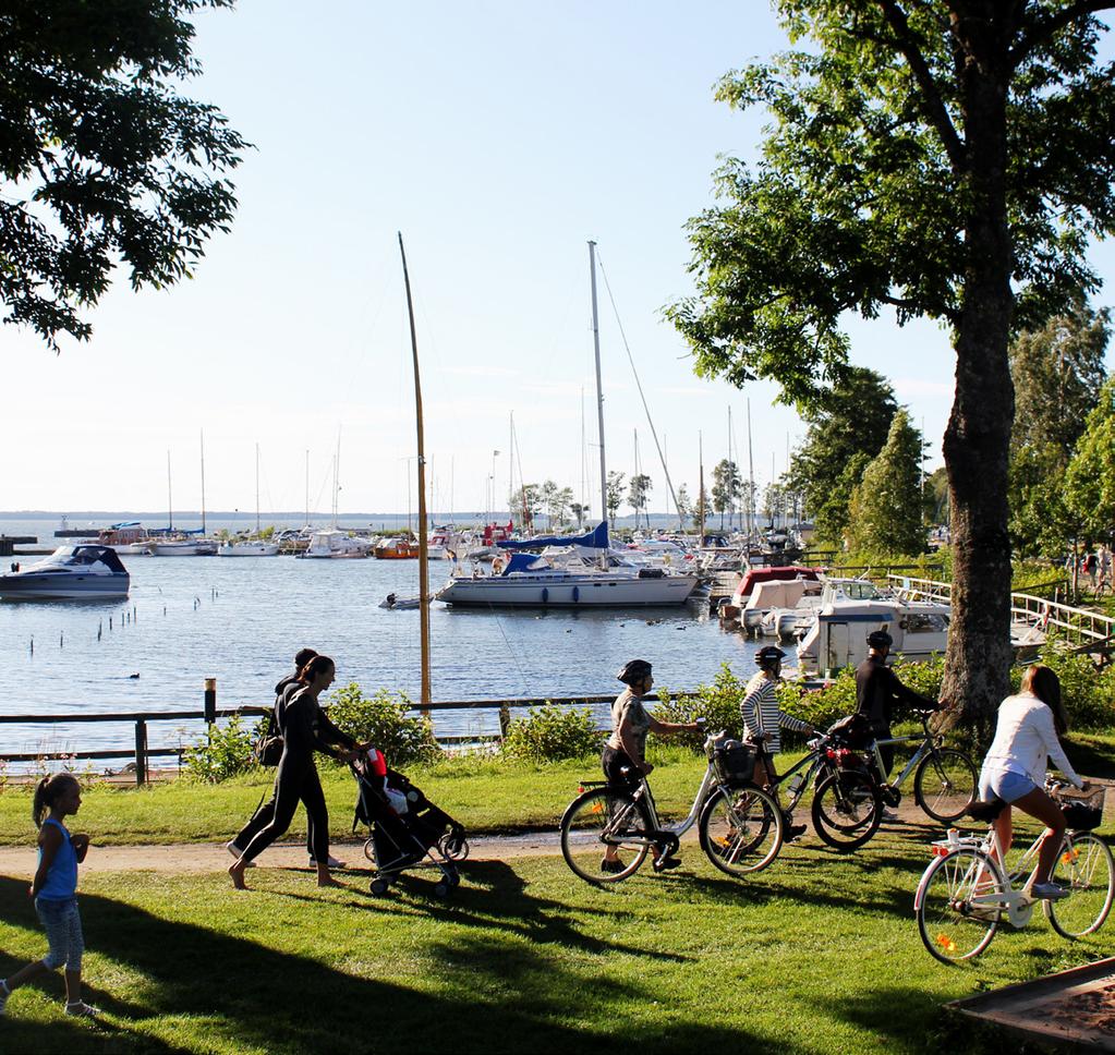 Idag beräknas turisttrafiken omfatta omkring 2 500 till 3 000 slusspassager per säsong.