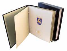 UNNA DIG BRA FÖRVARING Luxe-album för frimärken 1984 2006 Detta skruvalbum innehåller årsbladen för alla åländska frimärksutgåvor från 1984 till 2006.