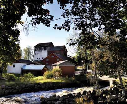 Hålla hus ett krävande arbete Hyttan i Filipstad Foto: KGZ Fougstedt Det krävs stora resurser för att hålla alla byggnader i stånd. Det mesta sköts med ideella krafter.