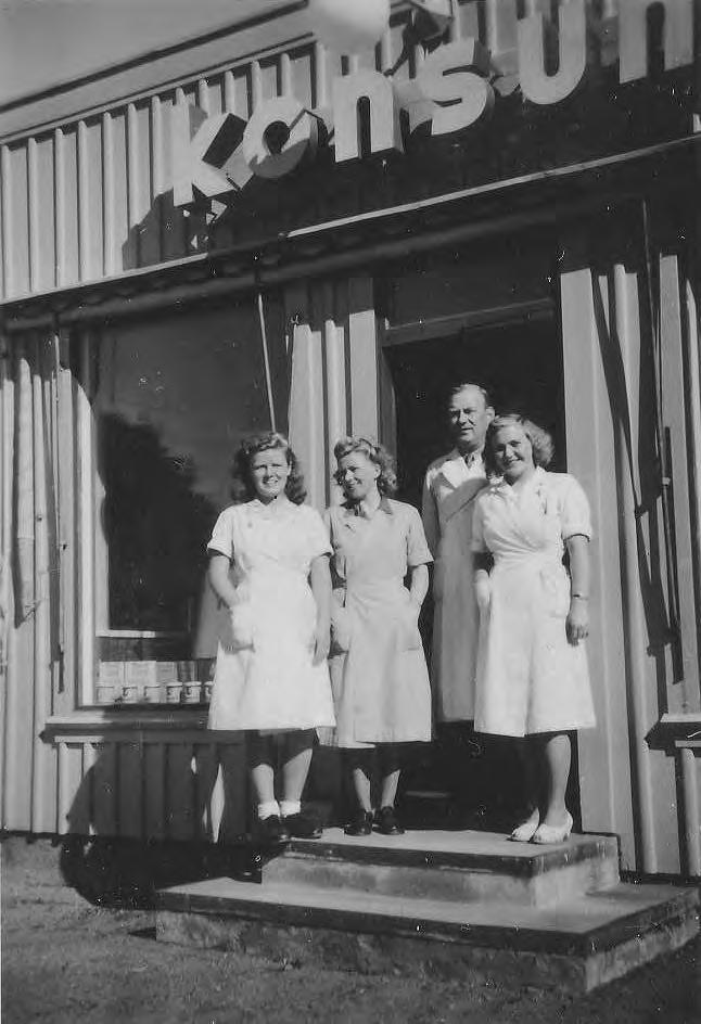 Fr.v. biträdena Kerstin Rosander, Margit Olsson, föreståndare Gerhard Rosander, Britt Bengtsson. Foto från 1946. Föreståndare 1920-1992: Johan Andersson Hamburgsund 1920-1921.