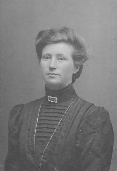 vän som redan bodde där, lärarinnan Hanna Karlsson (senare Lorentsson) som troligen hjälpte till med bostad. Märta Eugenia Andersdotter Hamburgsund 1911-1914.