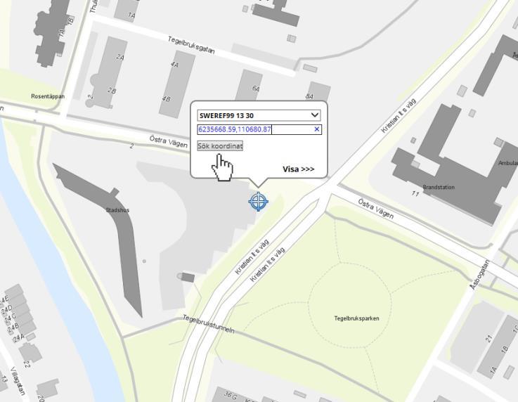 15 (17) Gör så här; sök koordinat: Har man koordinater i något av valbara koordinatsystem kan man söka upp positionen med sökfunktionen. Välj Sök >>> i nedre högra hörnet i dialogrutan.