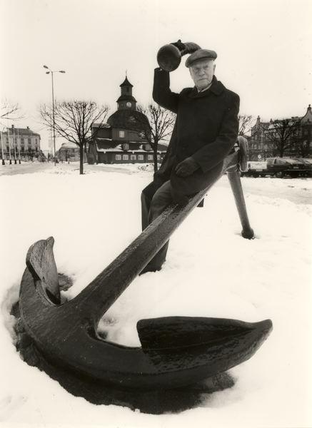 ERIK THUN AB 1938-2018 Ni känner till historien År 1938 grundade Helge Källsson Erik Thun Helge Källsson 80 år Foto: NLT AB med säte i Lidköping vid Vänern.