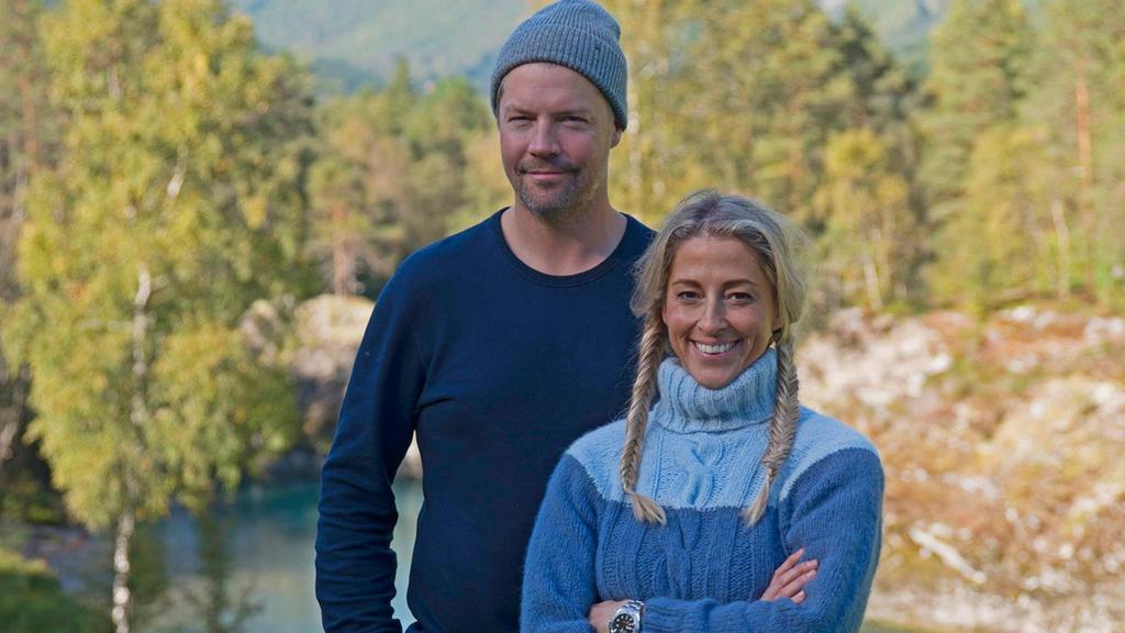 NORDENS PÄRLOR I reseprogrammet Nordens pärlor presenterar Jannecke Weeden och Stian Floer några av Nordens vackraste städer och hotell.