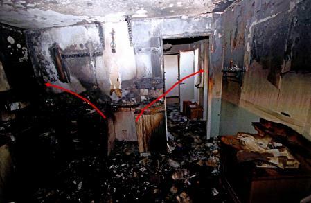 4 Trolig orsak och förlopp Brandbilden är tydlig. Primärområdet är i köket och området direkt ovanför spisen.