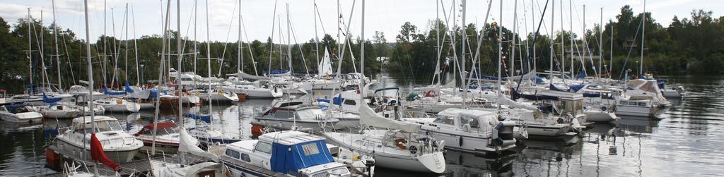 Stora Båtklubbsdagen arrangeras av Svenska Båtunionen som är paraplyorganisation för 24 regionala förbund, Navis, Kungliga Motorbåtsklubben och fler än 900 båtklubbar.