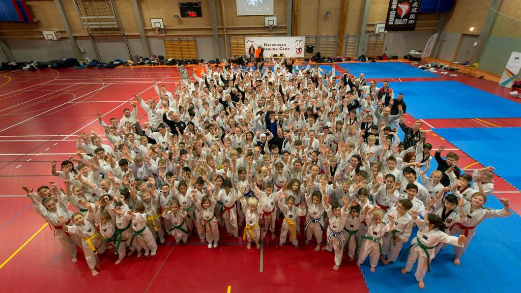 Poomsae för att våra medlemmar ska få ett brett utbud och gedigen kunskap