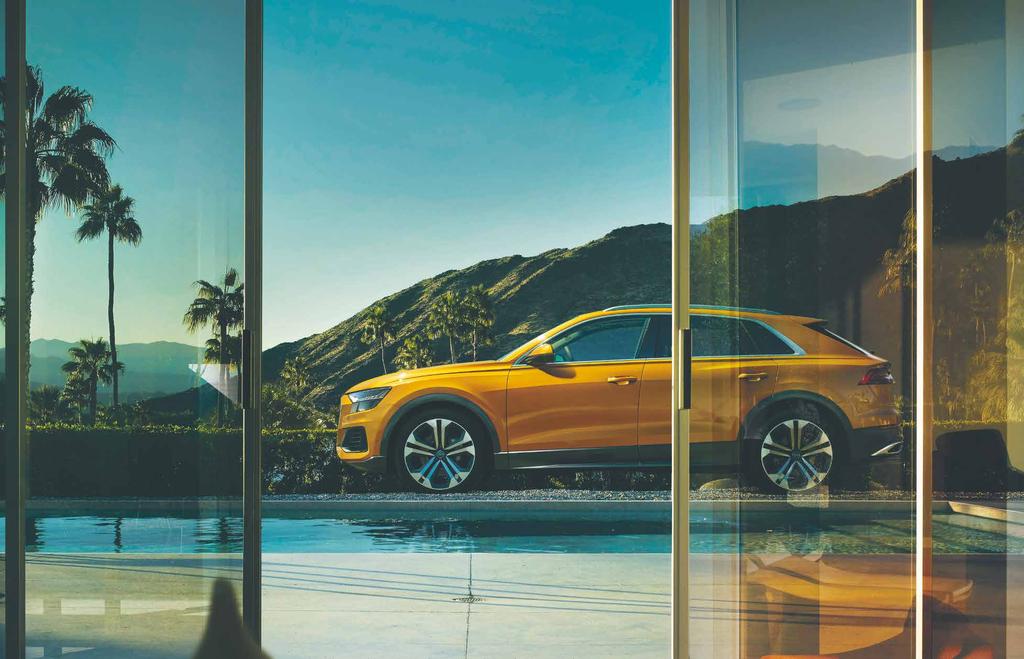 Provkör helt nya Audi Q8. Allt annat än lagom. Audi Q8 kombinerar elegansen hos en fyradörrars lyxkupé med den praktiska mångsidigheten hos en stor SUV.