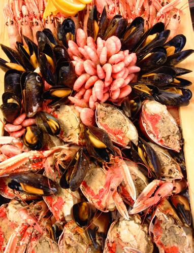 se 0525-34940 SEAFOOD RESTAURANT Luncher - À la carte Catering Öppet året runt!