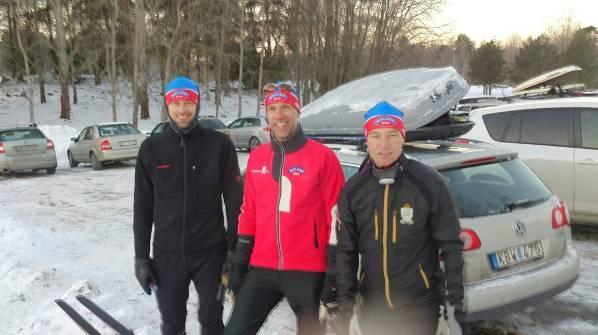 Neråt -10 grader var det på morgonkvisten och det var nästan motvilligt som åkarna bytte vinterkängorna mot skidpjäxor för att ge sig ut på vallatest i spåren.
