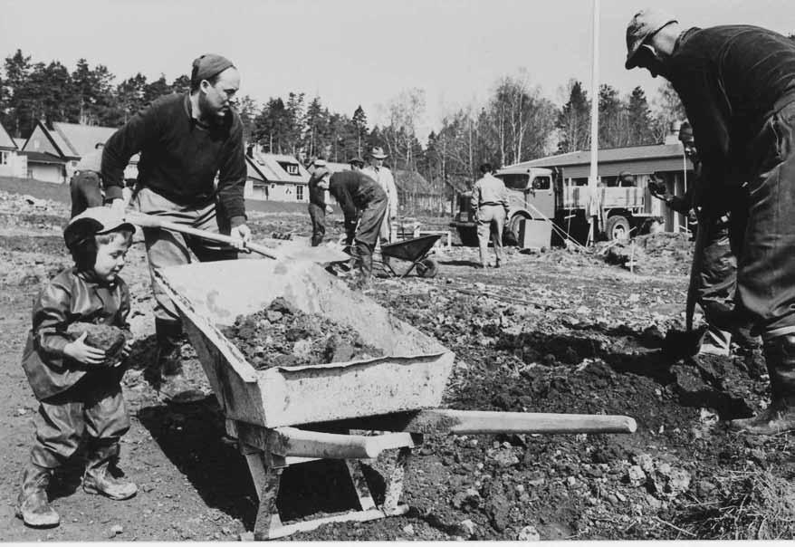 Ellagårds byalag 60 år Indelningen i rotar startade när Giggen skulle byggas Ellagård är ett hett område både hos mäklare och i lokaltidningar. Nästa år är det 60 år sedan byalaget bildades.