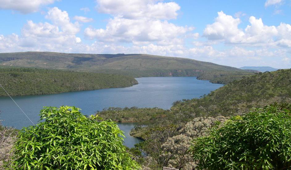 Vid Santarem får du uppleva det magiska Encontro das águas som betyder Vattnens möte, då Amazonasfloden med sitt bruna vatten, liknande kaffe med mjölk, möter Tapajósflodens klara vatten.