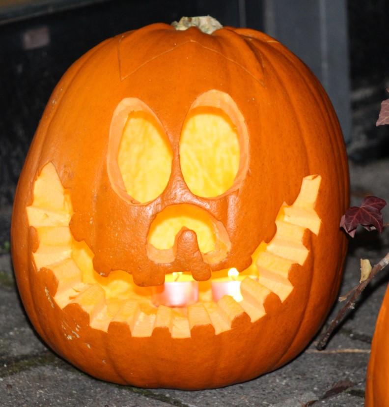 Halloween disco Fredag 2 november Tillsammans med Störa Bla dagligverksamhet har vi ett skra mmande trevligt discö pa Störa Bla, Pörfyrva gen 5 i Lund.