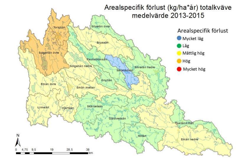 Figur 6. Arealspecifik förlust av totalkväve i Emåns avrinningsområde. Utloppspunkter är markerade med röd cirkel.