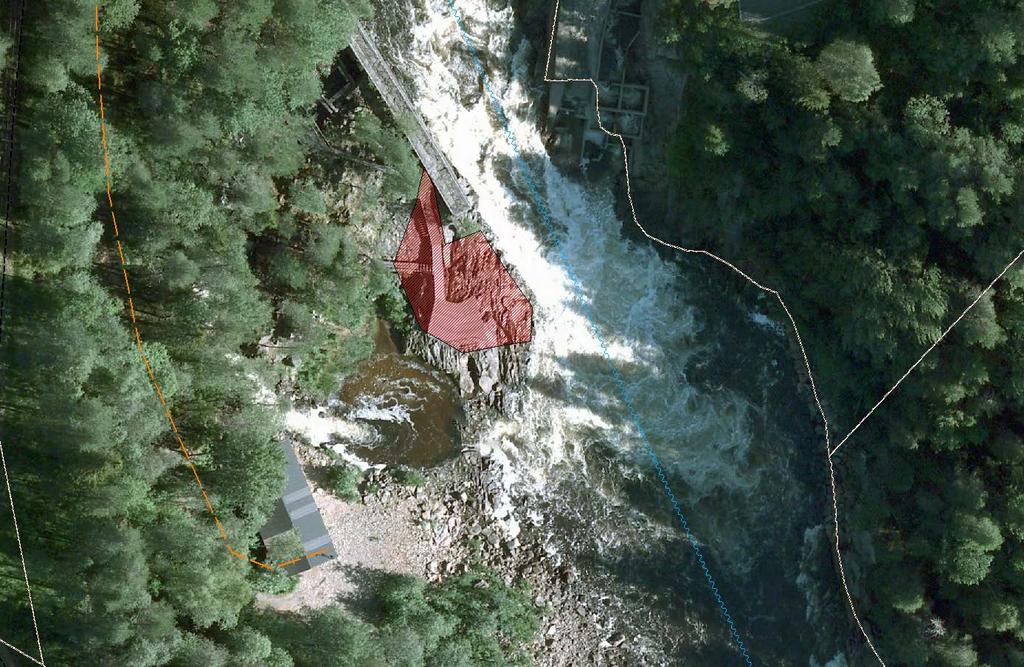 naturmiljöer där besökaren även genom en serie skyltar får lära sig mer om miljöerna. Stigen ska även kunna användas av cyklister och i Fällfors finns idag möjlighet att hyra mountain bike.