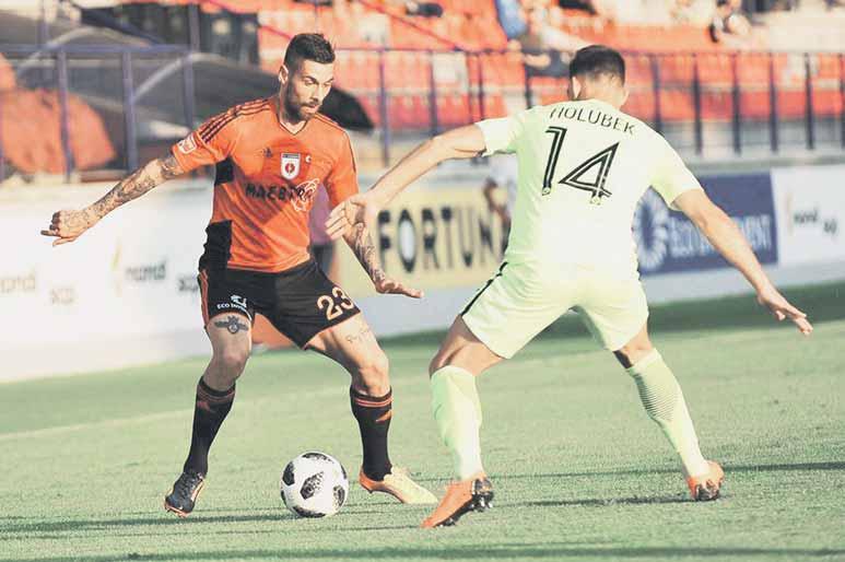 4 FUTBAL sobota 3. 11. 2018 PRED VÍKENDOVÝMI ZÁPASMI NAJVYŠŠEJ FUTBALOVEJ SÚŤAŽE 14.