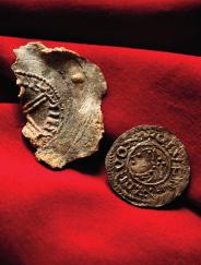 HISTORIA HISTORIA 970 Sigtuna grundades. 995 Det första myntet tillverkades. 1054 Ingegerd, det första kvinnliga helgonet, Sankta Anna. 1100-TAL De första stenkyrkorna byggs.