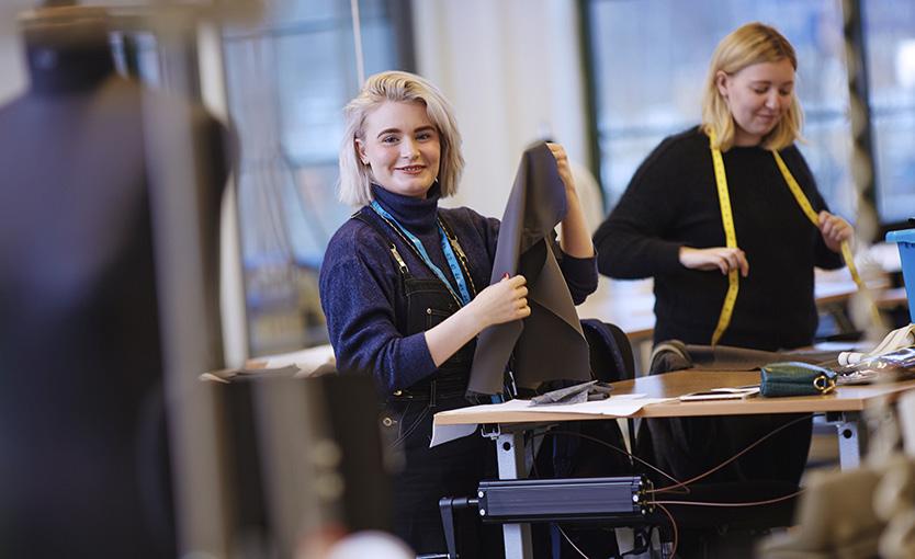 Välkommen till Borås Yrkeshögskola! Vi är glada att ha dig här. Hoppas du kommer att lyckas och trivas med dina studier hos oss.