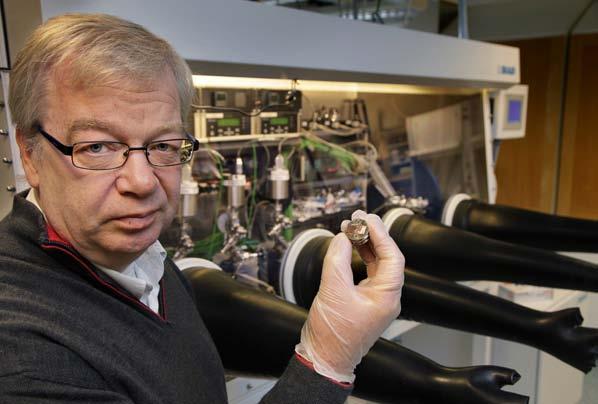 ådforskninggeologislutförvarbergmekanikexperimentundersökningarsäkerhetsanalysdjurhydrogeologite Foto Lasse Modin Mats Boman, professor i oorganisk kemi vid Uppsala universitet, har på uppdrag av SKB