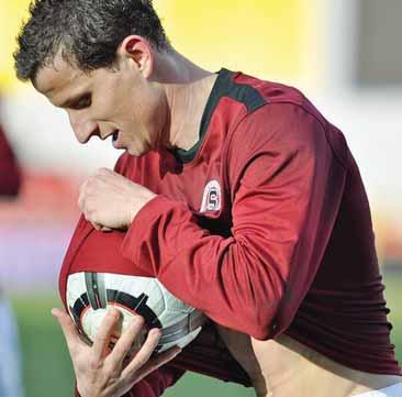 4 FUTBAL štvrtok 23. 10. 2014 DNES O 19.00 h V TREŤOM ZÁPASE SKUPINOVEJ FÁZY EURÓPSKEJ LIGY SLOVAN BRATISLAVA SPARTA PRAHA Čím je pre IGORA ŽOFČÁKA pamätná Sparta a Praha?