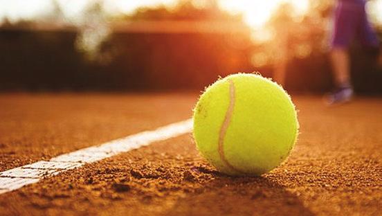 LJUNGSKOGENS STRANDBADS TENNISBANOR Tennis i Ljungskogen 2018 Välkomna till en ny tennissäsong på Ljungskogens härliga tennisbanor!