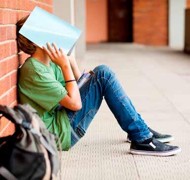 SÅ HÄR VILL VI HA DET! Barn och unga som är för friska för att vara kvar på sjukhuset men för sjuka för att återgå till skolan bör få en skolbaserad rehabilitering.