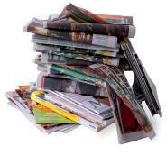 Papper Kontorspapper, tidningar, broschyrer, kataloger, självkopierande papper, böcker med mjuk pärm med mera samlas in och läggs i returpappersbehållare.