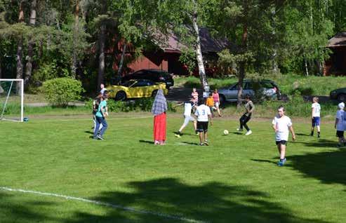 Dalakampen i fotboll har legat i träda under några år men nu sparkade vi liv i tävlingen igen och skolor från länet kom och spelade lite matcher på vår fina anläggning ute på Liljan.
