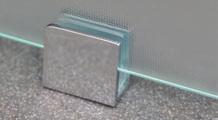 AquaFrost +200kr /st Stabiliserande stödarm (vinklad) Stilren design, för fast glas.