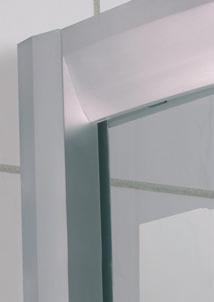 Förlänger alla CABINEX rörliga duschväggar med en fast glasvägg.