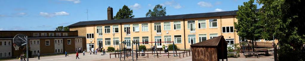 Ulriksbergskolan Mångkulturell skola där cirka 50 % av eleverna har ett annat modersmål än svenska Två klasser i