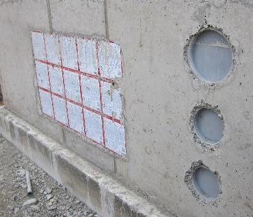 God vidhäftning mot betongen genom speciell ytbehandling. Lätt att justera längd så att den passar väggens tjocklek. Rör: PVC-U utan mjukgörare.