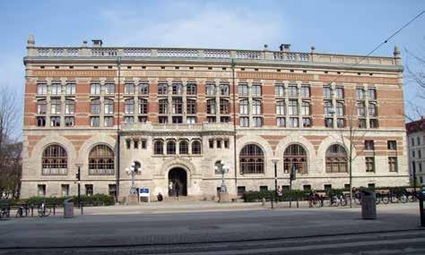 Stadsbiblioteket flyttar Det skulle inte dröja många år innan platsbristen återigen var ett faktum.