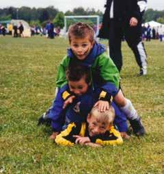 Västerås IK Jakob Josef mamma Mamma har varit lagledare och pappa är en riktig boll begåvning. Ja, vi är en fotbollstokig familj, helt enkelt.