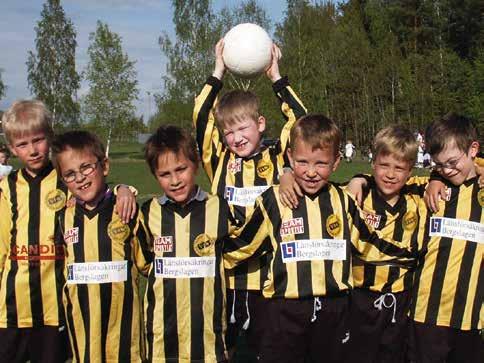 Ronaldinho gjorde överstegsfinter och tunnlar. Vi föll verkligen för deras fräna skills. Så där skickliga skulle vi också bli.