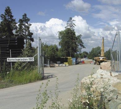 Först ordnas ett etableringsområde En etableringsplats behöver vara väl inhägnad. Det får inte vara möjligt för barn att ta sig in för att leka på en En etableringsplats behöver vara väl inhägnad.