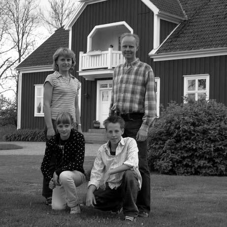 pastorat. Leif Johansson, som arrenderat gården under cirka 15 år, driver ett modernt jordbruk med ett 100-tal köttdjur.