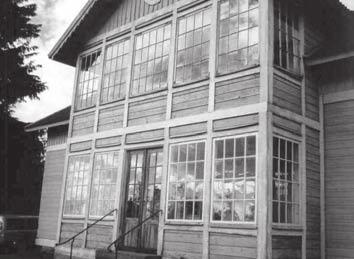 Gården övertogs senare av sonen Johan-August och någon gång på trettitalet övergick ägandet