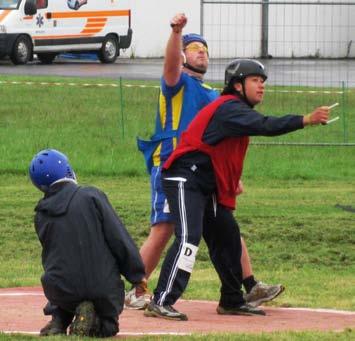 Oles öde blev sverigebekante Peter Krenske AUS. 2-1 i klipp till Peter (298-402).