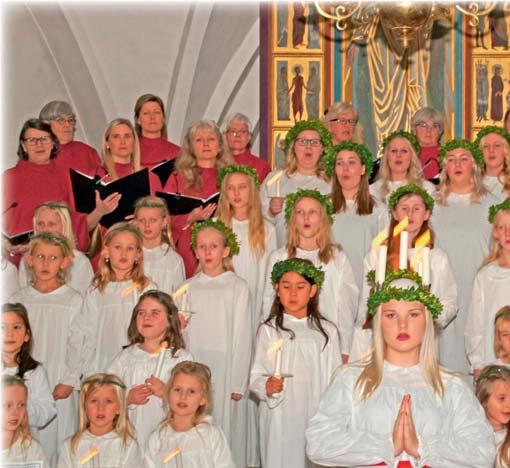 Sätt dig ner och njut av hembakade kakor, nybryggt kaffe och en stunds vacker julmusik! Julkonsert Mörarps kyrka Söndag 9 december kl.