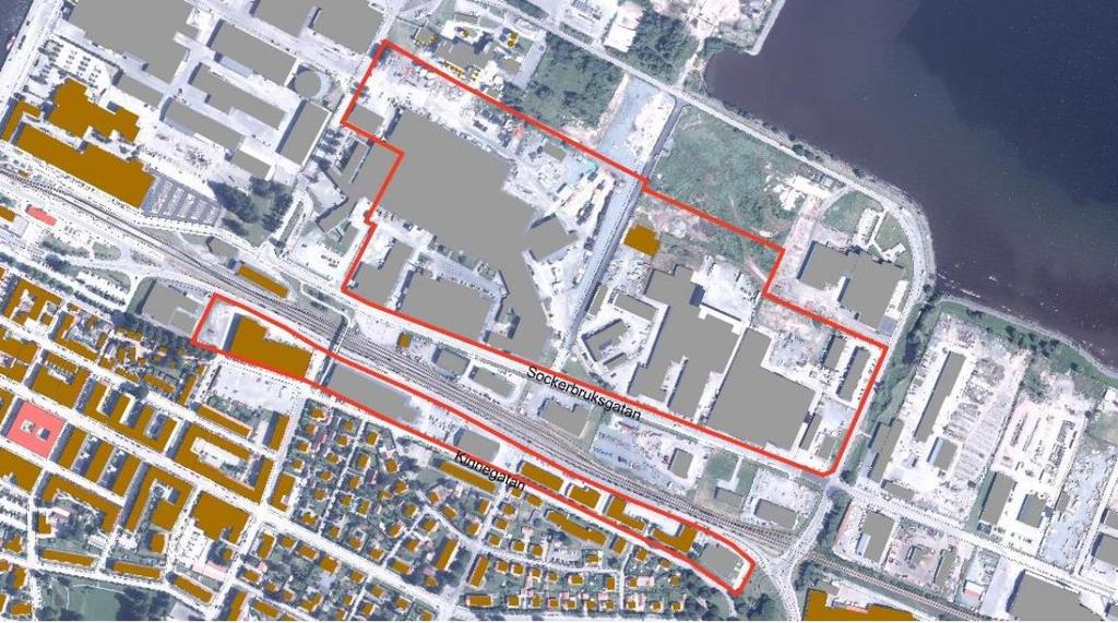 För olycka vid transport av brandfarlig vätska och brandfarlig gas, som identifierades som olycksrisker i den inledande analysen, överstiger nu avståndet mellan planområdet och Rörstrandsgatan