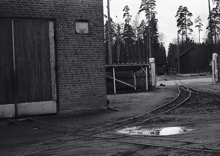 Nulägesbeskrivning För att tydliggöra förändringen som skett sedan järnvägen lades ned 1967 har bilder som togs privat av Jan-Anders Wihrén i december 1966 tagits med och ställts i relation till