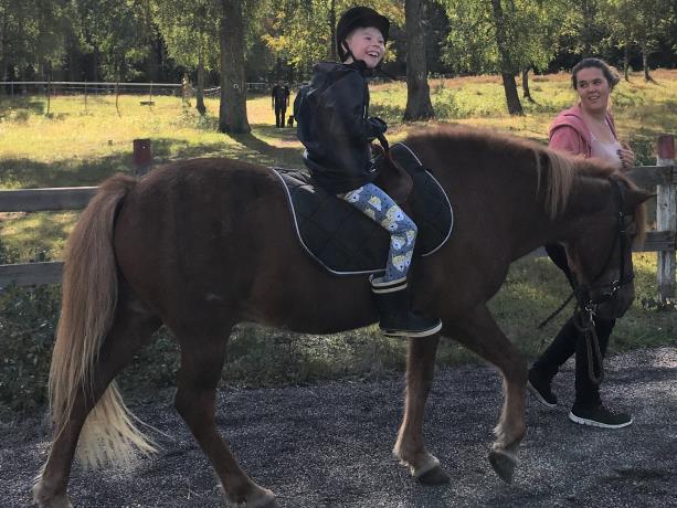 17 LÖRDAGSSKOJ Denna grupp är för barn med funktionsnedsättning i åldrarna 4-10 år.