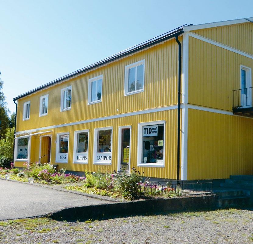 12. Konsum var viktig på bruksorten Den första butiken i Flygsfors låg i ett hus precis intill hyttan och var i drift till 1930-talet. Huset revs senare.