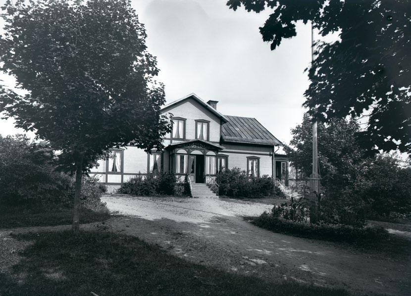 Patrongården på 1910-talet. 14. Patrongården Störst bostad på en bruksort hade såklart ägaren ( patron ) eller högsta chefen ( disponenten ).